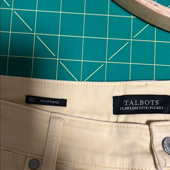 Talbots Yellow Women's Shorts - Picture 4 of 5